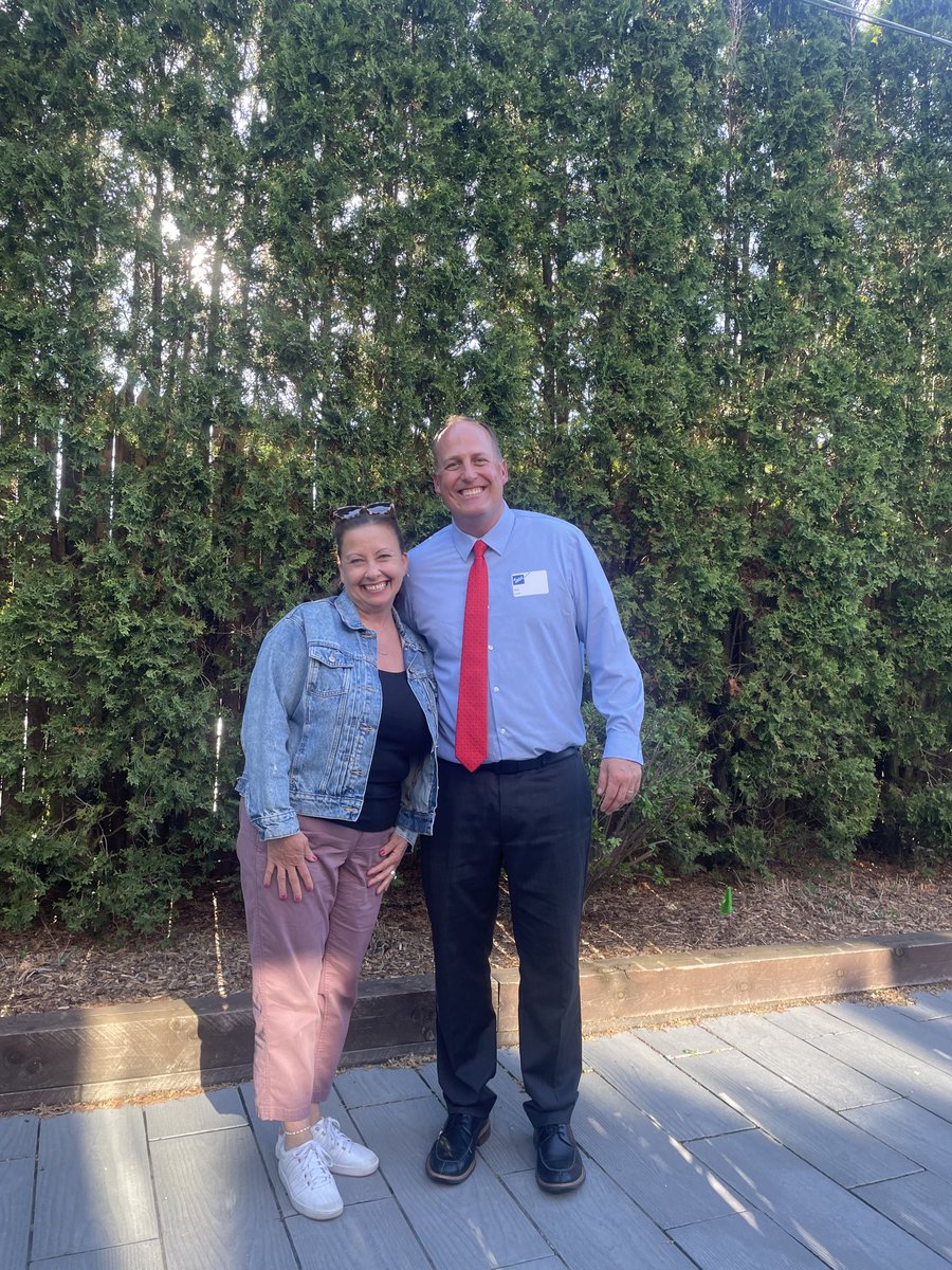 TosaWilson's tweet photo. Congratulations to Mrs. Netko for 25 years of service in the Wauwatosa School District! https://t.co/lXf7zhsRXk