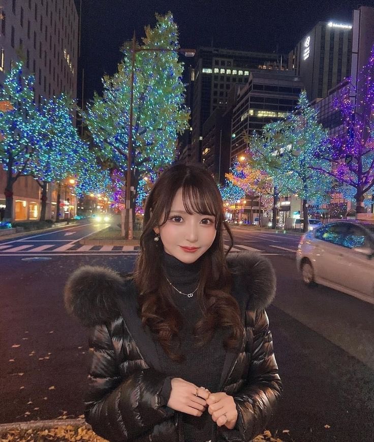 ミナミ，北新地/キャバクラ🥂

結論から言うと分配率下げるなら時給設定を低くするのが一番簡単

時給いくらくらい欲しい？
それ次第でお店の提案変わる

ギルドなら分派率達成しやすいかもな
b指名の小径20%が売り上げ加算だから楽。

まずは是非一度面談させてください
 #水商売 #キャバクラ #在籍