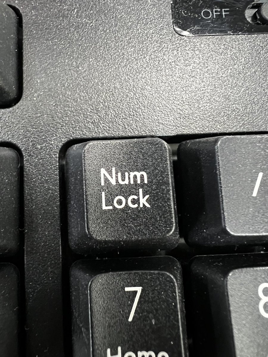 junzzz_exe's tweet image. 呼んでねーし
おまえの席ねーから
帰ってくれ
#NumLock
#NumLock要らない