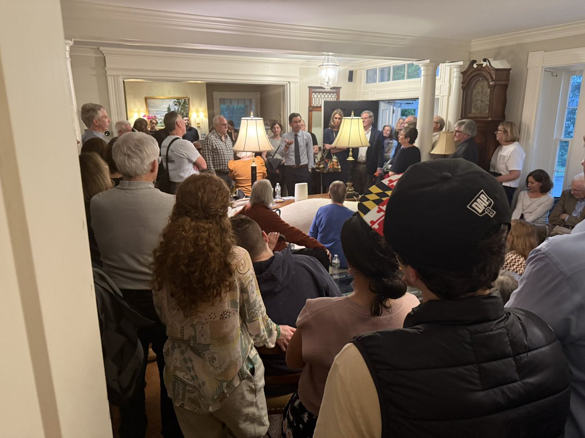 StevenFulop's tweet image. Just had one of the largest meet-and-greets we’ve hosted yet—three large rooms overflowing inside and out. Earlier today, we also held a pastor breakfast in Essex and another Zoom session for new volunteers.

We’re building something different—not about county bosses or empty…