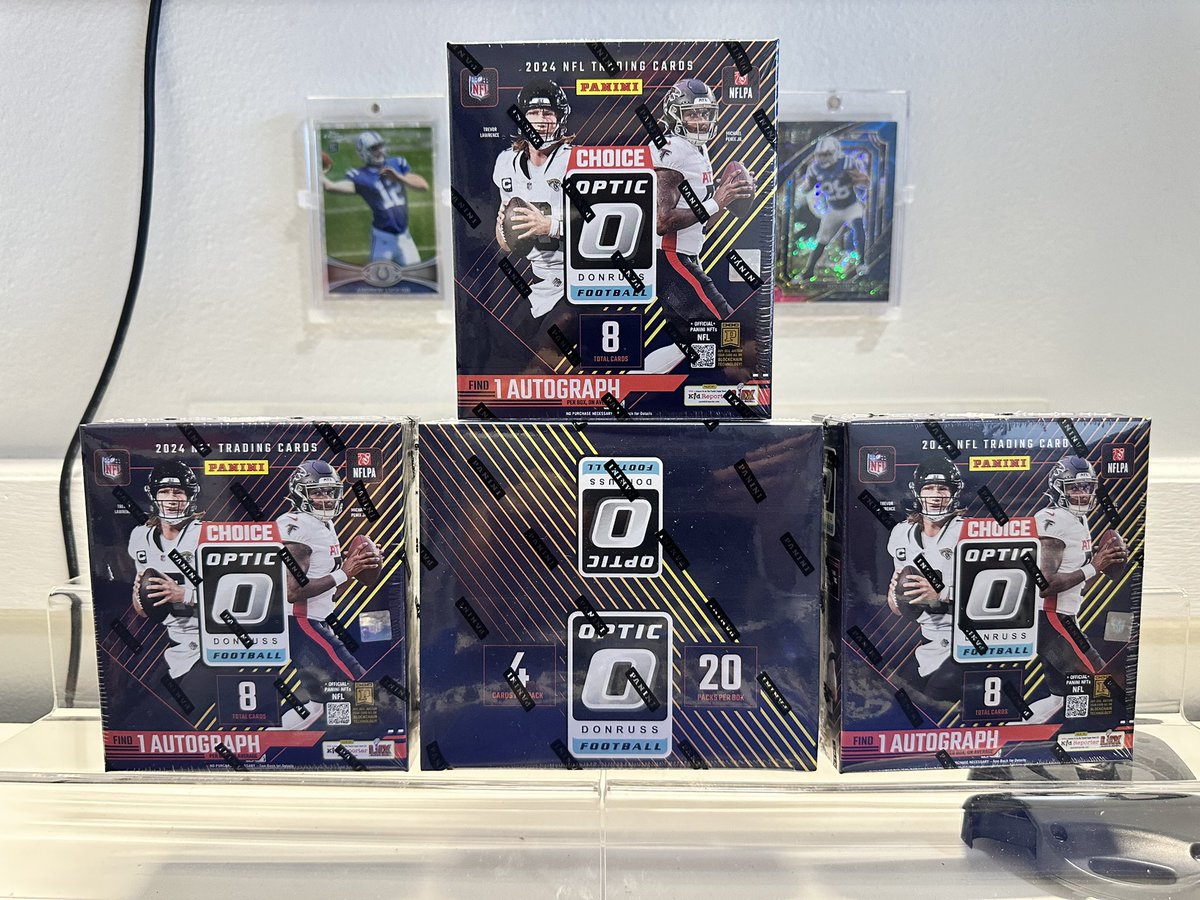 🏈Random Player Break🏈
⚜️3x 2024 Optic Choice Box (1/1 Nebula Hunt)
⚜️1x 2024 Optic Retail Box

🎁Bonus
Fill this by Thursday and I will add $100 bonus to the mix

⏰ Will Run When Full and Paid

💰$15 per spot, 300 total spots

This is a STRAIGHT FILL so just comment (“5x