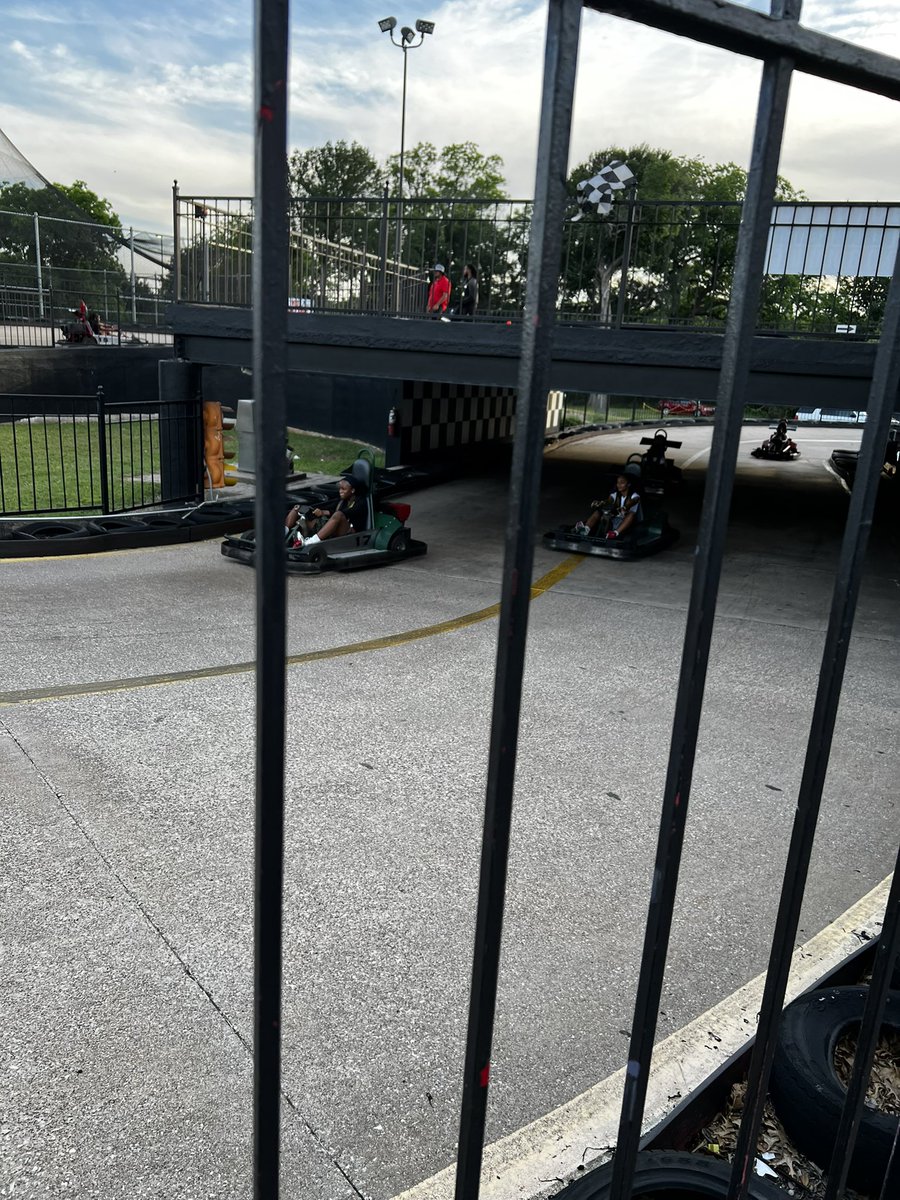 Lake Ridge Boys Track tweet media