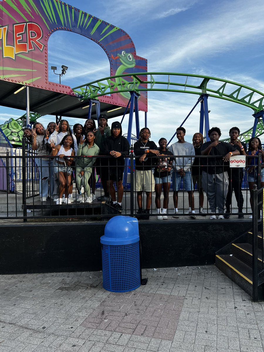 Lake Ridge Boys Track tweet media