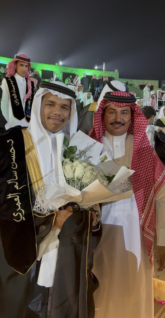pet_1121's tweet photo. ﴿ وَآخِرُ دَعْوَاهُمْ أَنِ الْحَمْدُ لِلَّهِ رَبِّ الْعَالَمِينَ ﴾
بحمد الله وتوفيقه، تم تخرّجي من كلية الطب والجراحة.
والشكر لوالديَّ، كان لدعائهما ودعمهما الدور الأكبر بعد توفيق الله، وأسأل الله أن يجزيهما عني خير الجزاء، ويديم عليهما الصحة، ويجعلني سبب فخرٍ لهما دائمًا 🤍. https://t.co/dQqL1nPsdX