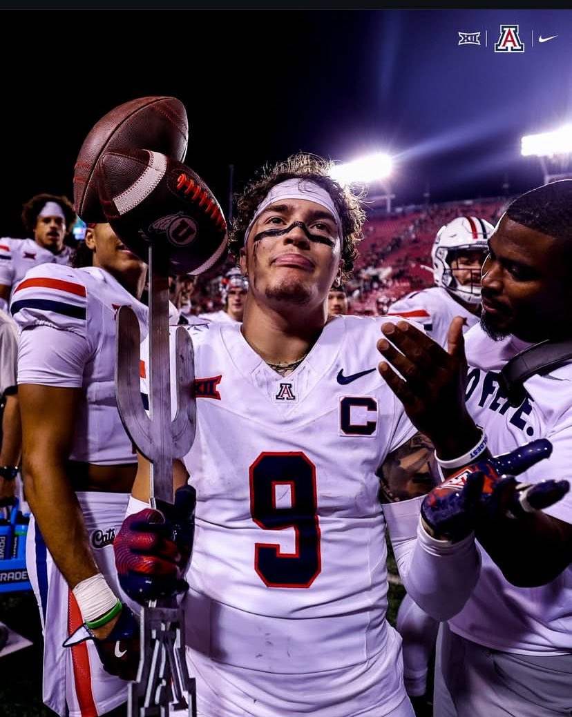 Jaderian”JD”Jones (@jaderianjones_) on Twitter photo #AGTG I’m blessed to receive an offer from the University Of Arizona.
<a href="/ArizonaFBall/">Arizona Football</a> <a href="/CoachJsalavea/">Joe Salave'a</a> <a href="/SOCGoldenBearFB/">SOC Football</a> <a href="/coach_traylor/">Coach Traylor</a> <a href="/Coach__Buck/">Coach Buck</a> <a href="/MikeRoach247/">Mike Roach</a> <a href="/ChadSimmons_/">ChadSimmons</a> #AGTG I’m blessed to receive an offer from the University Of Arizona.
<a href="/ArizonaFBall/">Arizona Football</a> <a href="/CoachJsalavea/">Joe Salave'a</a> <a href="/SOCGoldenBearFB/">SOC Football</a> <a href="/coach_traylor/">Coach Traylor</a> <a href="/Coach__Buck/">Coach Buck</a> <a href="/MikeRoach247/">Mike Roach</a> <a href="/ChadSimmons_/">ChadSimmons</a>