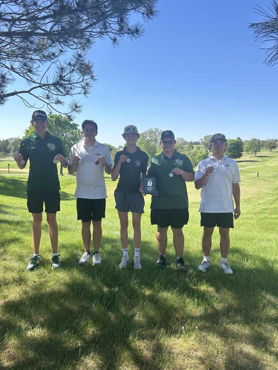 Bison golfers finished Runner-Up as a team today at the Fullerton Invite!Karter Negus and Brock Olivo both shot 72 (tying the school record) to finish 2nd and 3rd respectively. Also playing were Carter Simonsen (92), Dillon Enevoldsen (93), and Bow Brandenburg (96). ⁦