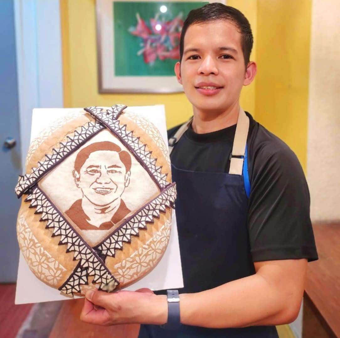 cebudailynews's tweet photo. ARTISAN BREADS OF ELECTION WINNERS
LOOK: Malabuyoc’s very own Marlo Lidot showcases his latest batch of artisan breads, featuring the candidates who won in the Midterm Local and National Elections. #CDNDigital #VotePH
📸 : Marlo Lidot https://t.co/E1mP0i4tNa
