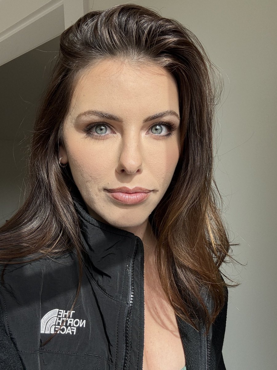 adriana chechik tweet media