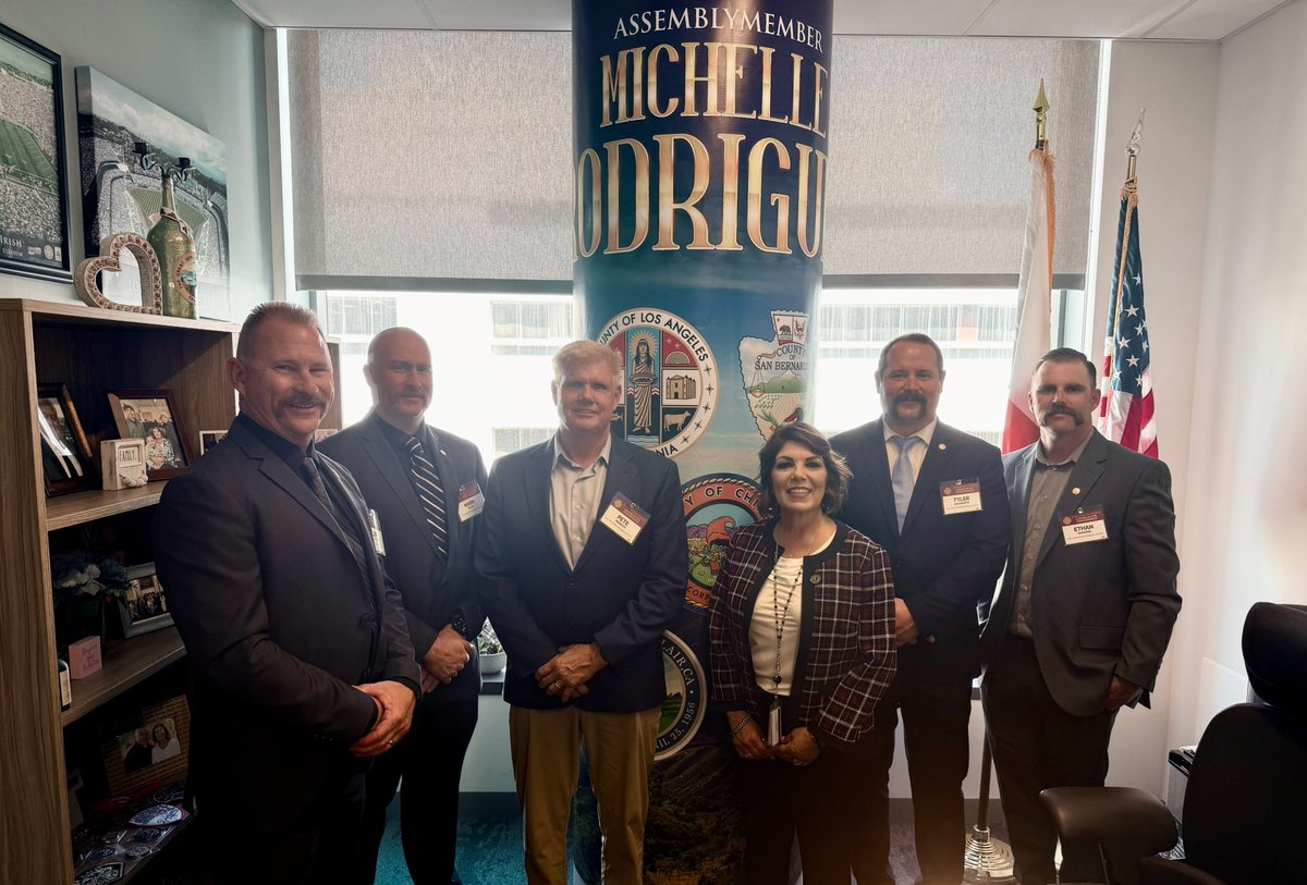 AsmMRodriguez's tweet image. Thank you to Chino and Ontario firefighters for their visit. I’m grateful for their service and commitment to keeping our communities safe. #AD53 #caleg #firstresponders #Heros