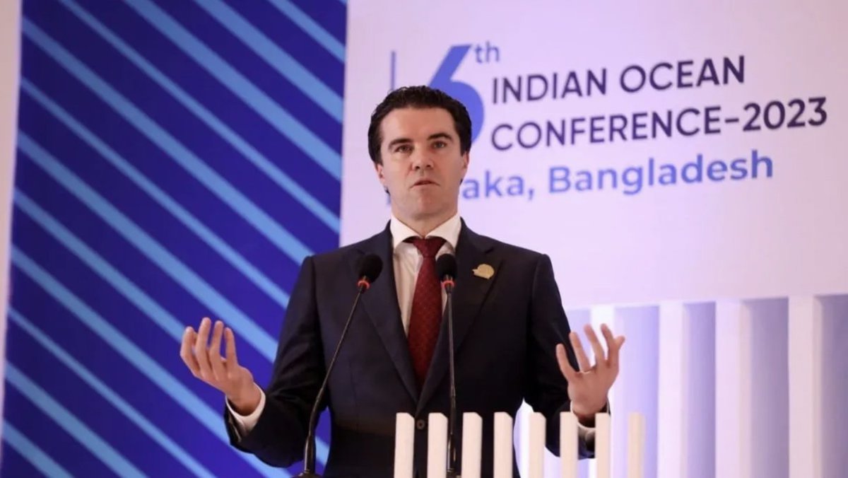 The Australia Today (@theaustoday) on Twitter photo Tim Watts named first Indian Ocean envoy as #Australia signals stronger ties with #India and region
Read Here: theaustraliatoday.com.au/tim-watts-name…
<a href="/DrAmitSarwal/">Dr Amit Sarwal 🇮🇳 🇦🇺</a> <a href="/ShailendraBSing/">Dr Shailendra B Singh</a> <a href="/Pallavi_Aus/">Pallavi Jain</a> <a href="/TimWattsMP/">Tim Watts MP</a> <a href="/JitarthJai/">jitarth jai bharadwaj vs जितार्थ जय भारद्वाज</a> <a href="/SenatorWong/">Senator Penny Wong</a> <a href="/AlboMP/">Anthony Albanese</a> <a href="/AusHCIndia/">Philip Green OAM</a> <a href="/HCICanberra/">India in Australia</a> <a href="/MEAIndia/">Randhir Jaiswal</a> Tim Watts named first Indian Ocean envoy as #Australia signals stronger ties with #India and region
Read Here: theaustraliatoday.com.au/tim-watts-name…
<a href="/DrAmitSarwal/">Dr Amit Sarwal 🇮🇳 🇦🇺</a> <a href="/ShailendraBSing/">Dr Shailendra B Singh</a> <a href="/Pallavi_Aus/">Pallavi Jain</a> <a href="/TimWattsMP/">Tim Watts MP</a> <a href="/JitarthJai/">jitarth jai bharadwaj vs जितार्थ जय भारद्वाज</a> <a href="/SenatorWong/">Senator Penny Wong</a> <a href="/AlboMP/">Anthony Albanese</a> <a href="/AusHCIndia/">Philip Green OAM</a> <a href="/HCICanberra/">India in Australia</a> <a href="/MEAIndia/">Randhir Jaiswal</a>