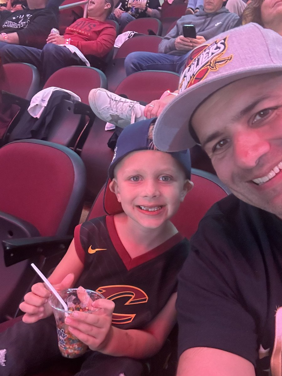 aours00's tweet image. Game 5!!  #LetEmKnow