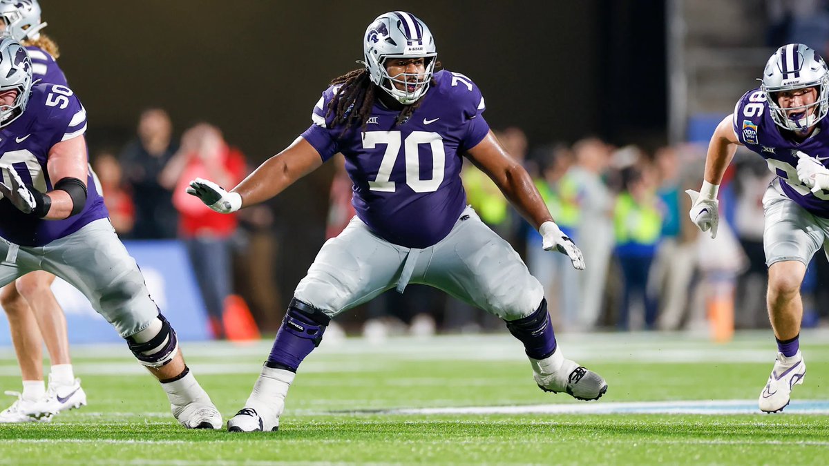 Ben Lowther (@benlowther2027) on Twitter photo After an absolutely amazing conversation with <a href="/CoachBrianLepak/">Brian Lepak</a>, I’m excited to say I have received an offer from <a href="/KStateFB/">K-State Football</a>!!!!! #GrindNeverStops
<a href="/KamrynBennett/">Kam Bennett</a>
<a href="/CoachThiele/">Tim Thiele</a>
<a href="/Cehsfootball/">Centennial Coyotes Football</a>
<a href="/RonTBAOL/">Ron Sowers</a>
<a href="/coachjd45/">Coach De Leon</a> After an absolutely amazing conversation with <a href="/CoachBrianLepak/">Brian Lepak</a>, I’m excited to say I have received an offer from <a href="/KStateFB/">K-State Football</a>!!!!! #GrindNeverStops
<a href="/KamrynBennett/">Kam Bennett</a>
<a href="/CoachThiele/">Tim Thiele</a>
<a href="/Cehsfootball/">Centennial Coyotes Football</a>
<a href="/RonTBAOL/">Ron Sowers</a>
<a href="/coachjd45/">Coach De Leon</a>
