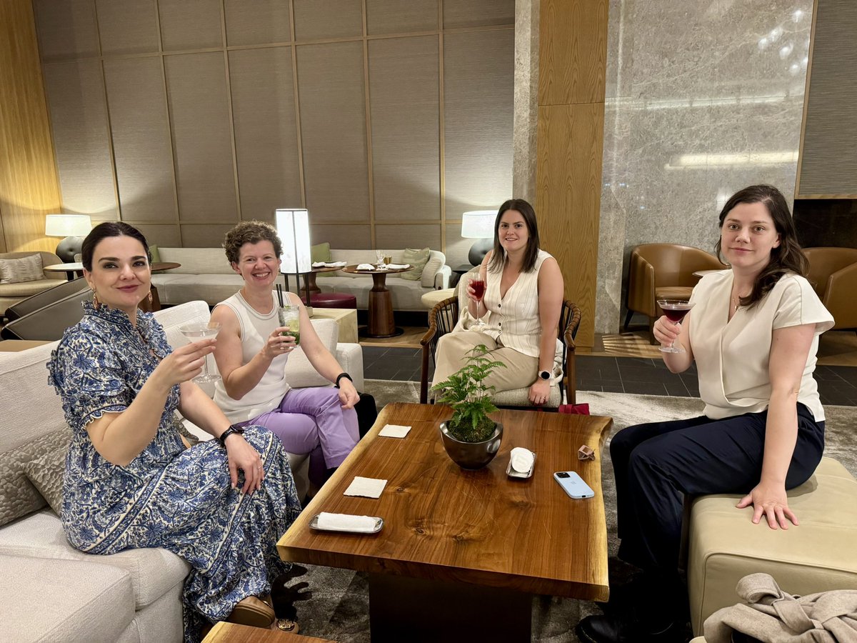 dunjaaks's tweet image. The best part of @ishr2025 world congress countless catch ups, coffees, dinners and cocktails with 🌍scientific family 🫀🫶🏻 @k8weeks @AnjaKarlstaedt @simon_sedej @BertrandLuc_ky @rebeccahritchie @Heatherlab_ox @KimMellor_UAkl @DelbridgeLea @LabBell @JussherLab @PavlovicDavor