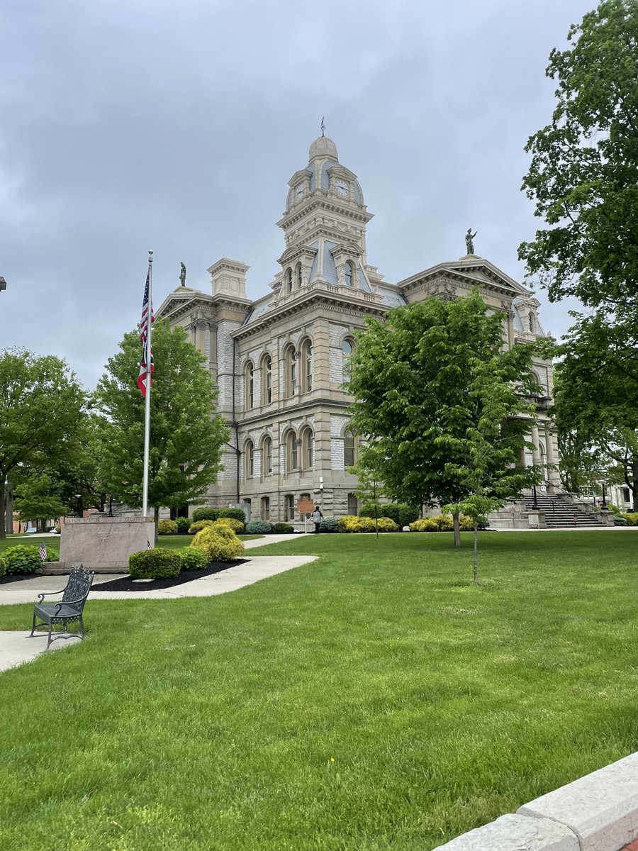 OhioLLCoalition's tweet image. Another day, another stop on our 88 County Tour!
This morning, our team had a great conversation about Ohio’s energy future with Commissioners in Shelby County.
@ConsEnergyNet