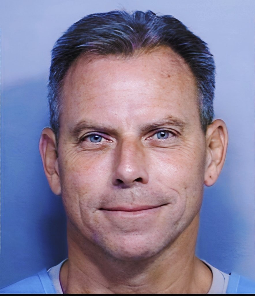 era 5h20 da tarde no horário de los angeles, quando o juiz michael jesic decidiu que lyle e erik menendez estão oficialmente ELEGÍVEIS à LIBERDADE CONDICIONAL depois de cumprirem 35 anos. 

A JUSTIÇA FINALMENTE ESTÁ SENDO FEITA!
#JusticeForErikAndLyle ✨🙏🏻