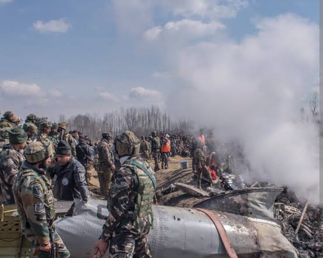 kuiryrahul123's tweet photo. 🚨🚨Big Breaking 🚨🚨
India 🛩️🛩️Pak🔥
Dangerous situation  are end now everything going normal @GiveRep
#IndianAirForce
#NuclearLeak
#IndiaPakistanWar https://t.co/jRy1D77pbQ