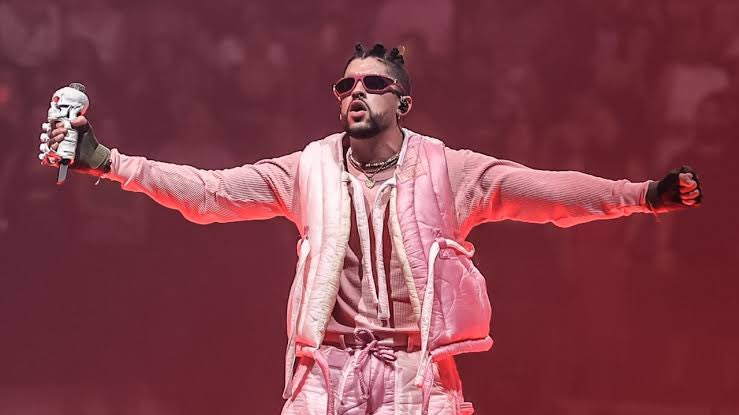 Indie5051's tweet photo. ¡UNA LOCURA! 

Bad Bunny tendrá 8 Estadios GNP, se presentará ante más de 520,000 personas en México 🇲🇽 https://t.co/E80mwb6cNG