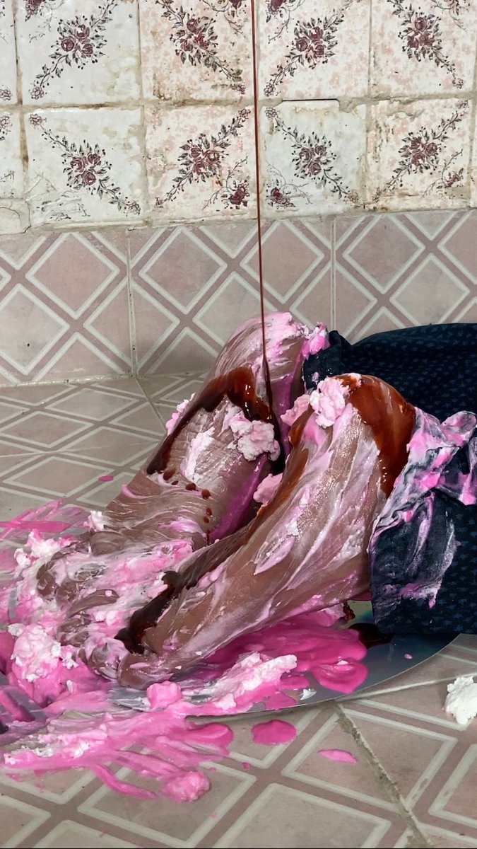 ch0c0twinkie's tweet photo. The art:
The artist: @wetbearded77 
-
More photos and full session coming soon to my OF. I’ll let you know >:)
-
#wam #wetandmessy #messyfeet #feetfetish #malefeet #menfeet #wamfeet #messymen #wetmen #messyman #wetman #onlyfans #gunged #gungedman https://t.co/GSpUnre4MI