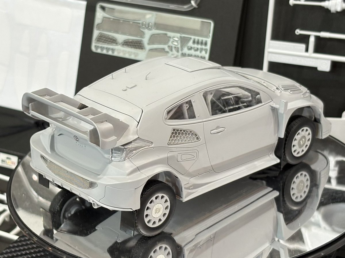 プラッツ取り扱いのベルキットが、1/24でGRヤリスの2023年仕様をキット