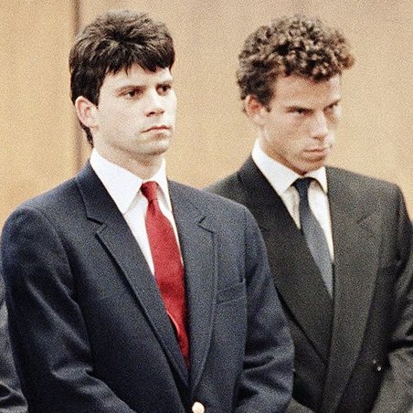 ACONTECEU! Irmãos Menendez tiveram suas sentenças reduzidas e se tornaram elegíveis a liberdade condicional.