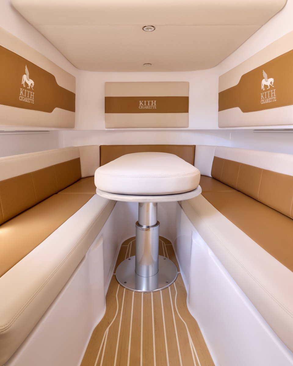 The 42′ Auroris merges performance and luxury with a custom green exterior and Kith monogram artwork across the hardtop. Branding continues on the engine and keel, while the interior showcases embossed Kith logos and a Pegasus startup screen. Advanced Garmin tech provides full