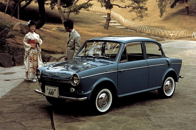 bestcarmagazine's tweet image. 三菱の歴史にとって重要な車名を冠して平成に復活した「コルト」。ラリーアートバージョンRもあってイカツめな印象もあるのでは？でもコルトはそれだけじゃない！なんと魅力抜群な大ヒットモデルの誕生は女性スタッフチームによるものだったんです!!
#三菱 #コルト 
bestcarweb.jp/feature/column…