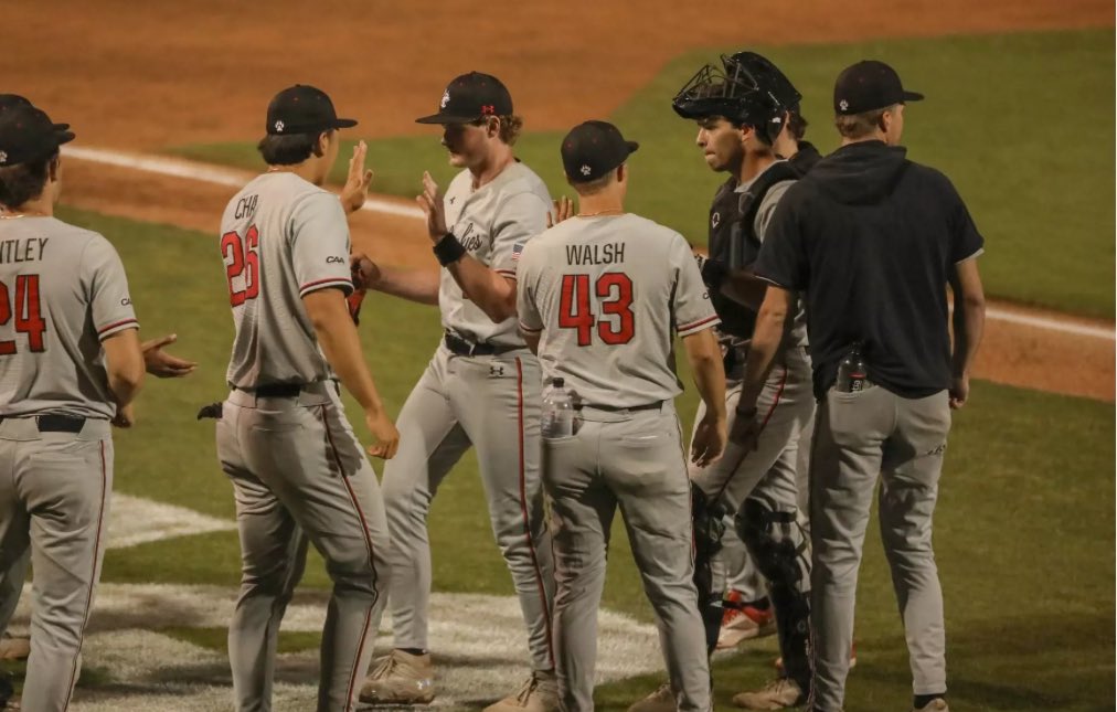 .<a href="/GoNUbaseball/">Northeastern Baseball</a> wins a huge mid-week battle over UConn.  

Huskies improve to 42-9 (22-2 in CAA)

- 42 wins (is the most wins in the nation)
- 21 game winning streak
- won 30 of their last 31 
- Team ERA of 2.99 (best in the nation)

This is the hottest team in the country.