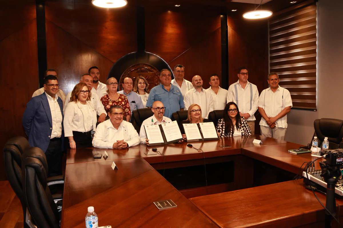 Rita Plancarte (@ritaplan) on Twitter photo Un honor firmar convenio con <a href="/octaviodlatorre/">Octavio de la Torre</a>, entre la <a href="/SoyUnison/">Soy Unison</a> y <a href="/CONCANACO/">CONCANACO SERVYTUR</a> y, por medio del programa Nido Empresarial, unir esfuerzos en la formación integral de nuestras y nuestros estudiantes, y procurar un vínculo estrecho con la sociedad. Un honor firmar convenio con <a href="/octaviodlatorre/">Octavio de la Torre</a>, entre la <a href="/SoyUnison/">Soy Unison</a> y <a href="/CONCANACO/">CONCANACO SERVYTUR</a> y, por medio del programa Nido Empresarial, unir esfuerzos en la formación integral de nuestras y nuestros estudiantes, y procurar un vínculo estrecho con la sociedad.