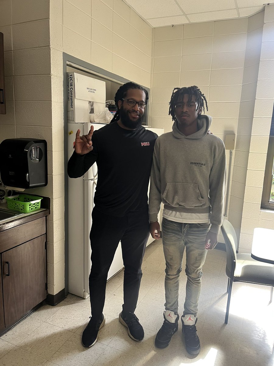 Jayden Futrell (@iamjaydentrell) on Twitter photo appreciate Northern Illinois <a href="/CoachHawk__/">Joseph Hawkins</a> coach for stopping by at school today! <a href="/HarlemFootball/">Harlem Bulldogs Football</a> <a href="/hopo125/">Tyrone Hopper (Recruiting Coach)</a> appreciate Northern Illinois <a href="/CoachHawk__/">Joseph Hawkins</a> coach for stopping by at school today! <a href="/HarlemFootball/">Harlem Bulldogs Football</a> <a href="/hopo125/">Tyrone Hopper (Recruiting Coach)</a>