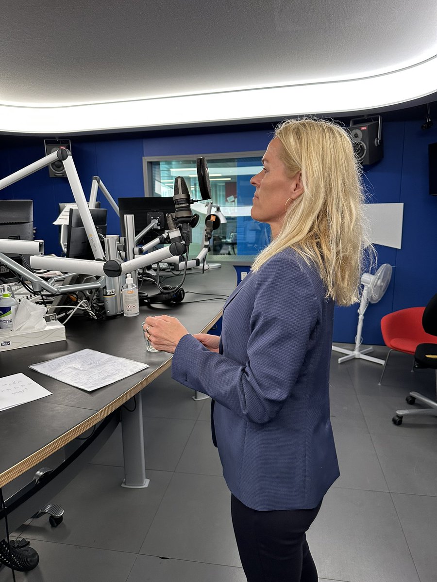 De mest udsatte skal ikke længere jages og plages. De har har brug for ro, og derfor sætter vi nu en politisk retning, hvor vi vil hjælpe denne gruppe, siger ældreminister Mette Kierkgaard om værdighedsreformen i DR P1 Morgen. #dkpol #dksocial