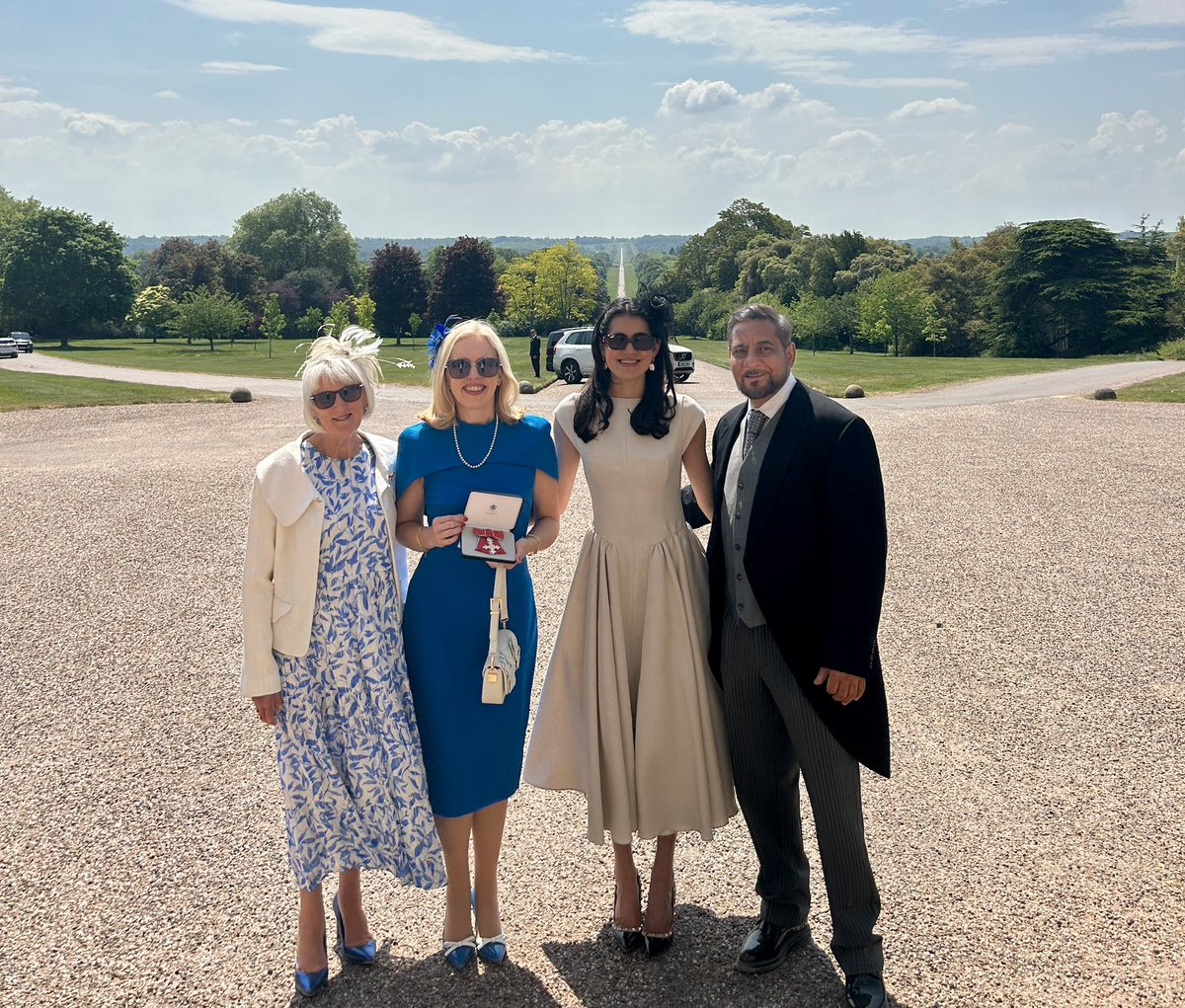 joanneeahmed's tweet image. Still buzzing 🐝 from receiving my MBE 🎖️yesterday from the Prince of Wales 👑 at Windsor Castle. Wonderful day with the family and thinking about my Nana and my Dad who were there with me in spirit 🙏❤️