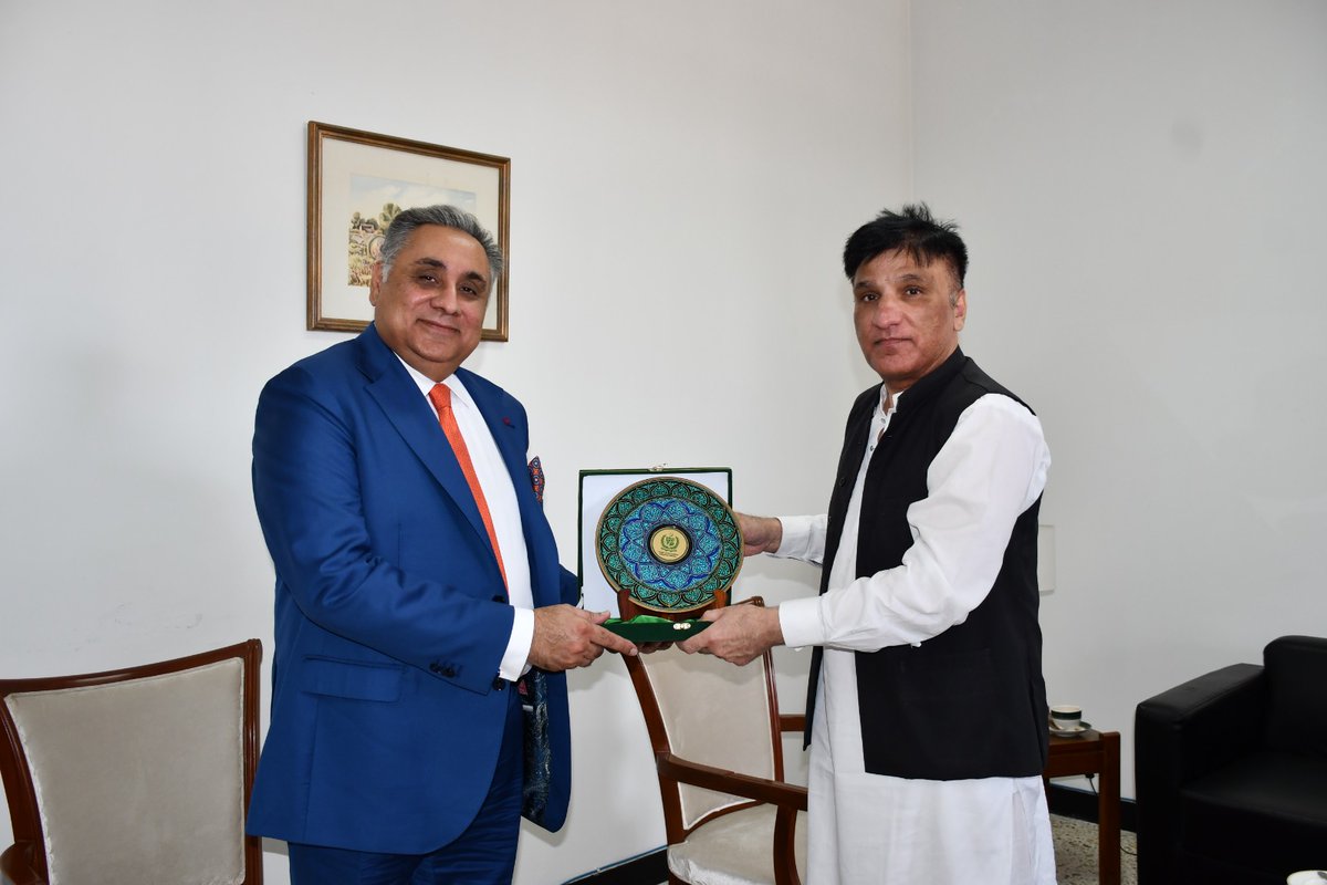 Director General <a href="/DGIPofficial/">Directorate General Immigration & Passports</a> Mr. <a href="/jamalkazi/">jamalkazi</a> called on the DG <a href="/fsaisbpk/">Foreign Service Academy</a> Amb. Ahmad Hussain Dayo. Exploring avenues of mutual cooperation in training of officers, especially related to provision of consular services to the diaspora, was discussed.

<a href="/ForeignOfficePk/">Ministry of Foreign Affairs - Pakistan</a>