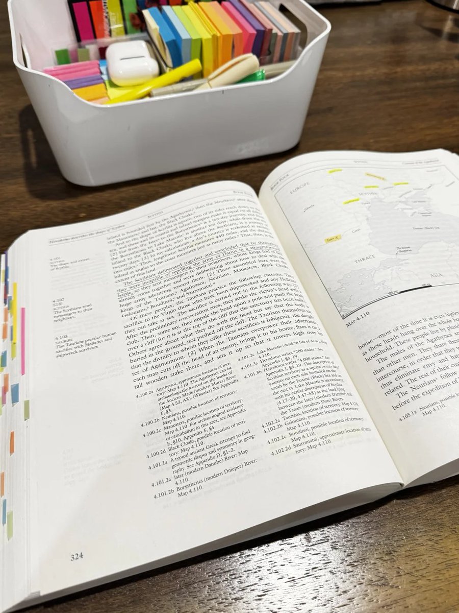 NaiyaWaves's tweet image. Tabs, maps, and too many highlighters—must be study time.
#StudyFlow #NerdModeOn