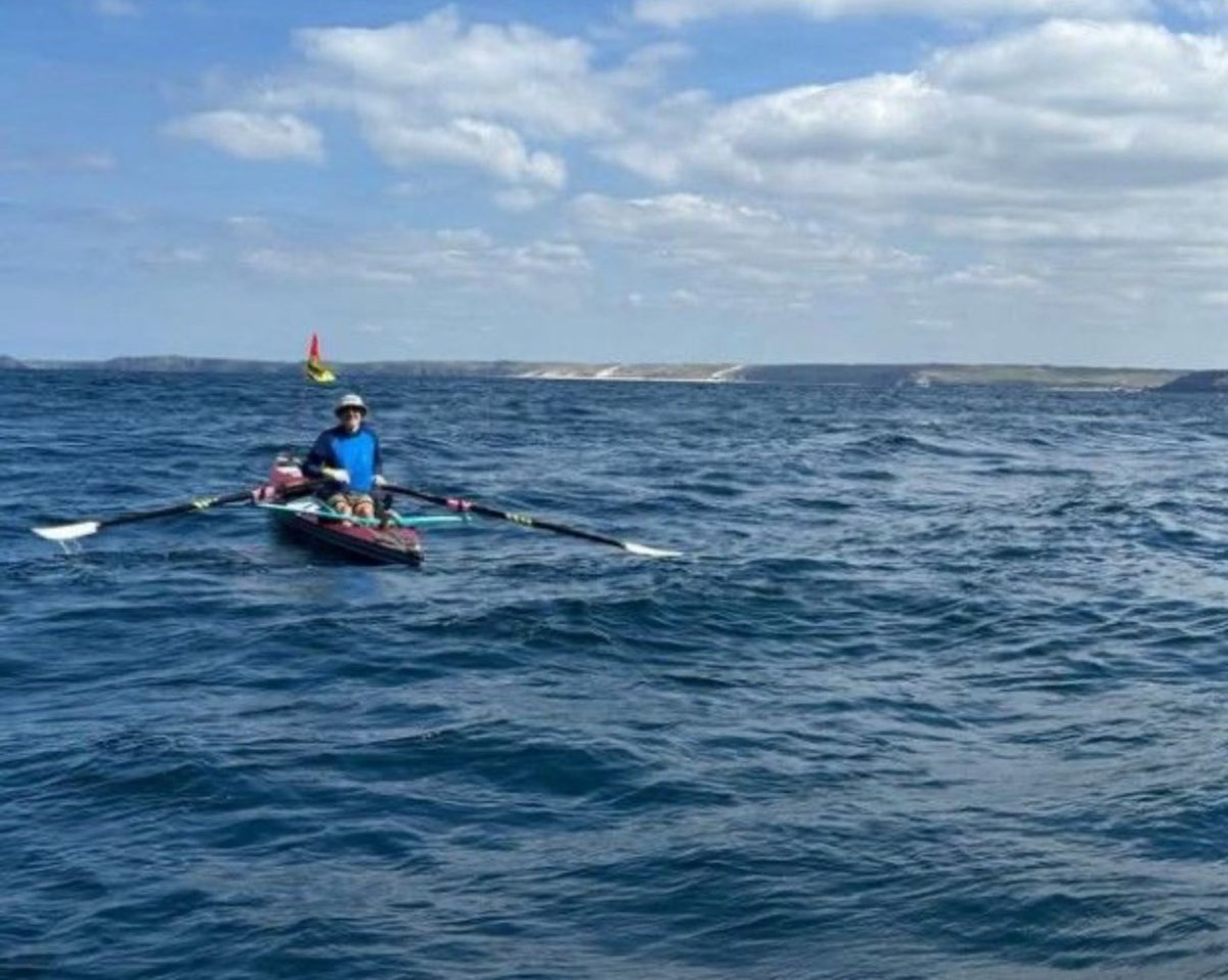 TheParachuteReg's tweet image. Amazing work from Mike, who has rowed an incredible 573 miles so far on his challenge around Great Britain.
Mike, who served with 1 PARA and was injured on Op BARRAS, has taken on this latest challenge to raise money for @supportourparas and the RNLI.
Stay up to date with his…