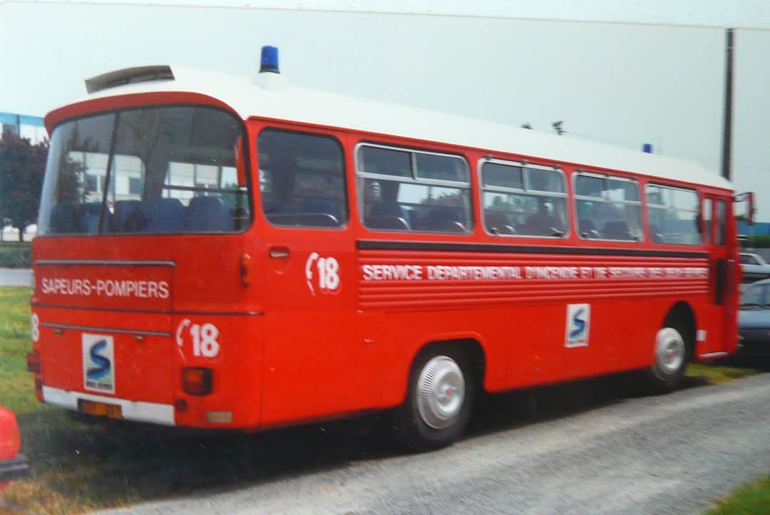 TeamBestioles (@teambestioles) on Twitter photo #VintageBestiole
Midibus #SAVIEM SC5/SC6 (1961-1970)
Avec ses moins de 9m pour transport urbain (SC5) et interurbain/tourisme (SC6), il était équipé d'1 moteur diesel Perkins de 112 ch.
Chausson pour Saviem, répond avec ce 🚌 aux besoins des villes (et du <a href="/SDIS79/">Sapeurs-Pompiers des Deux-Sèvres</a>) des années 60 #VintageBestiole
Midibus #SAVIEM SC5/SC6 (1961-1970)
Avec ses moins de 9m pour transport urbain (SC5) et interurbain/tourisme (SC6), il était équipé d'1 moteur diesel Perkins de 112 ch.
Chausson pour Saviem, répond avec ce 🚌 aux besoins des villes (et du <a href="/SDIS79/">Sapeurs-Pompiers des Deux-Sèvres</a>) des années 60