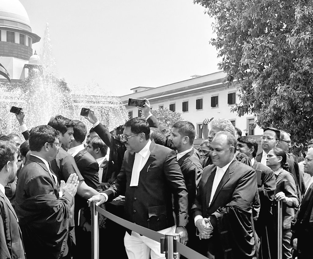 In a powerful moment resonating with constitutional symbolism and social justice, newly appointed Chief Justice of India (CJI) Justice BR Gavai responded to the greetings of lawyers at the Supreme Court with the salute, “Jai Bhim,” shortly after taking oath at the Rashtrapati