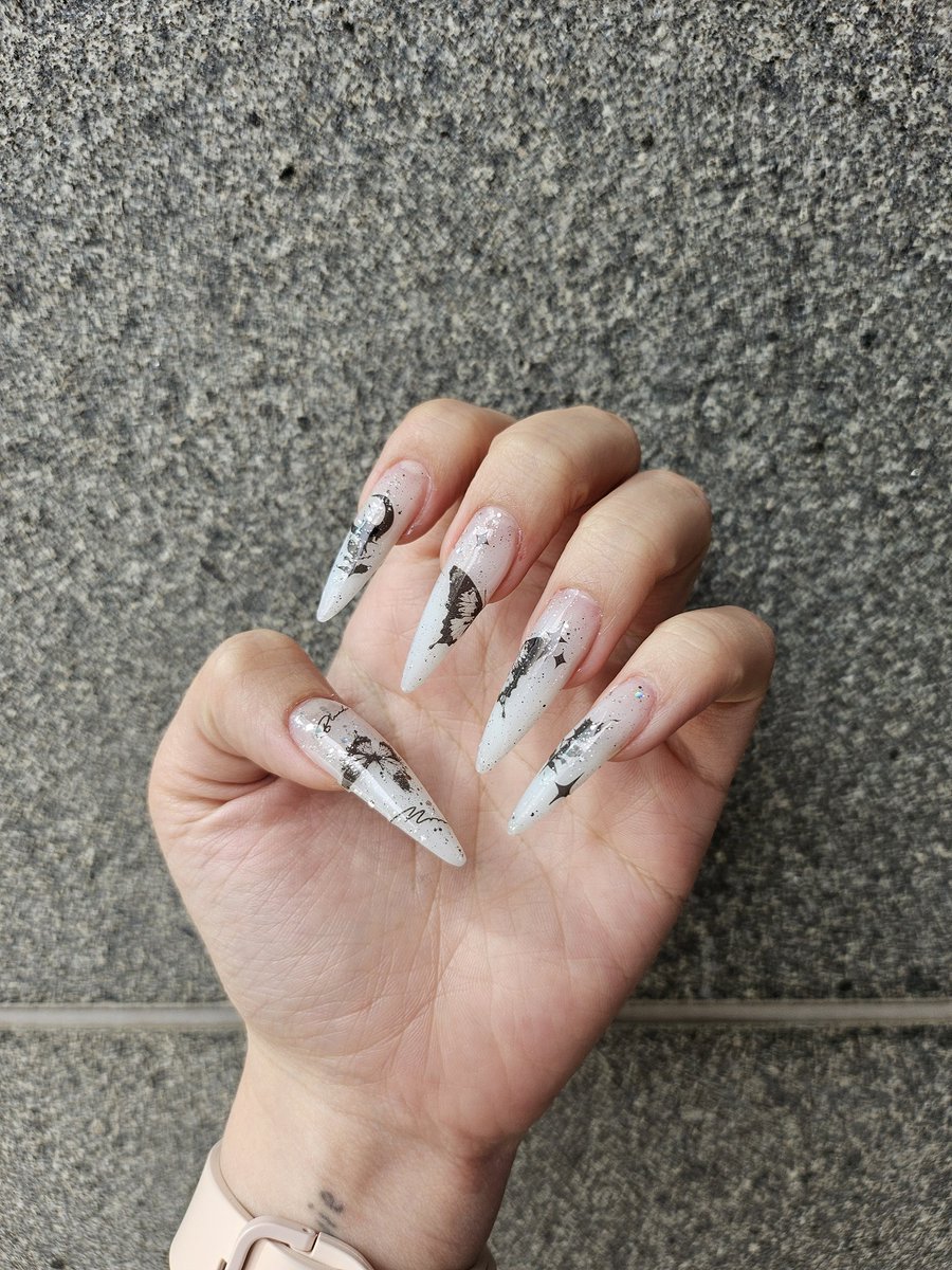 CeeCiara00's tweet photo. 만족 https://t.co/1C8CKi2FNl