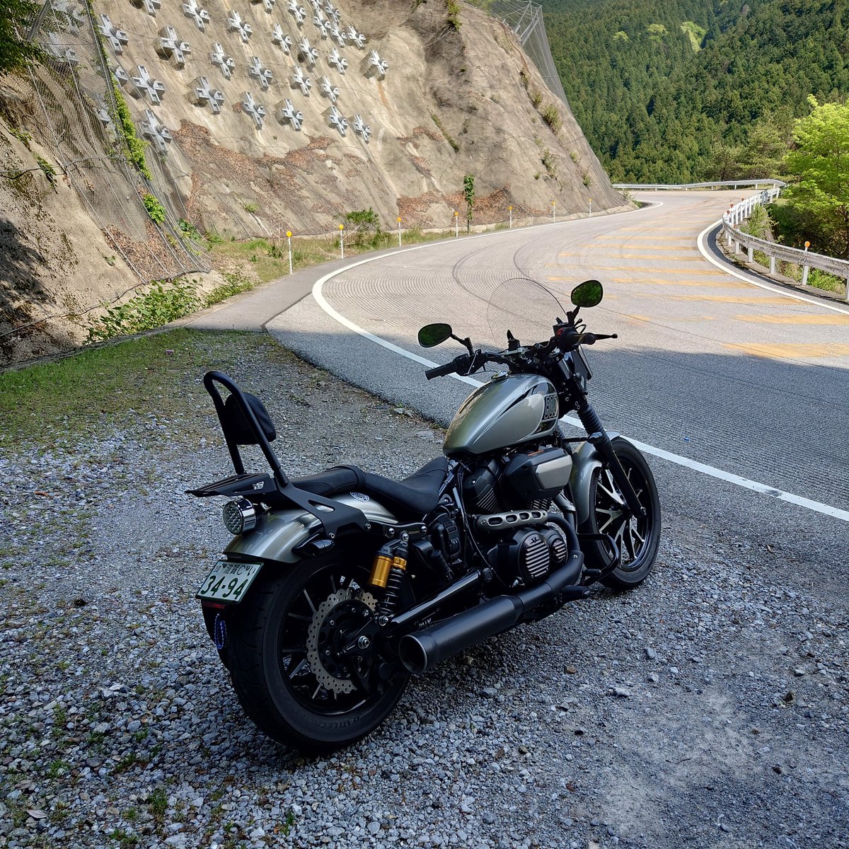 今日は、久しぶりのド平日に😆
２時間ほどのソロツーリング！
気温25℃！今が1番気持ち良いのかも！😀