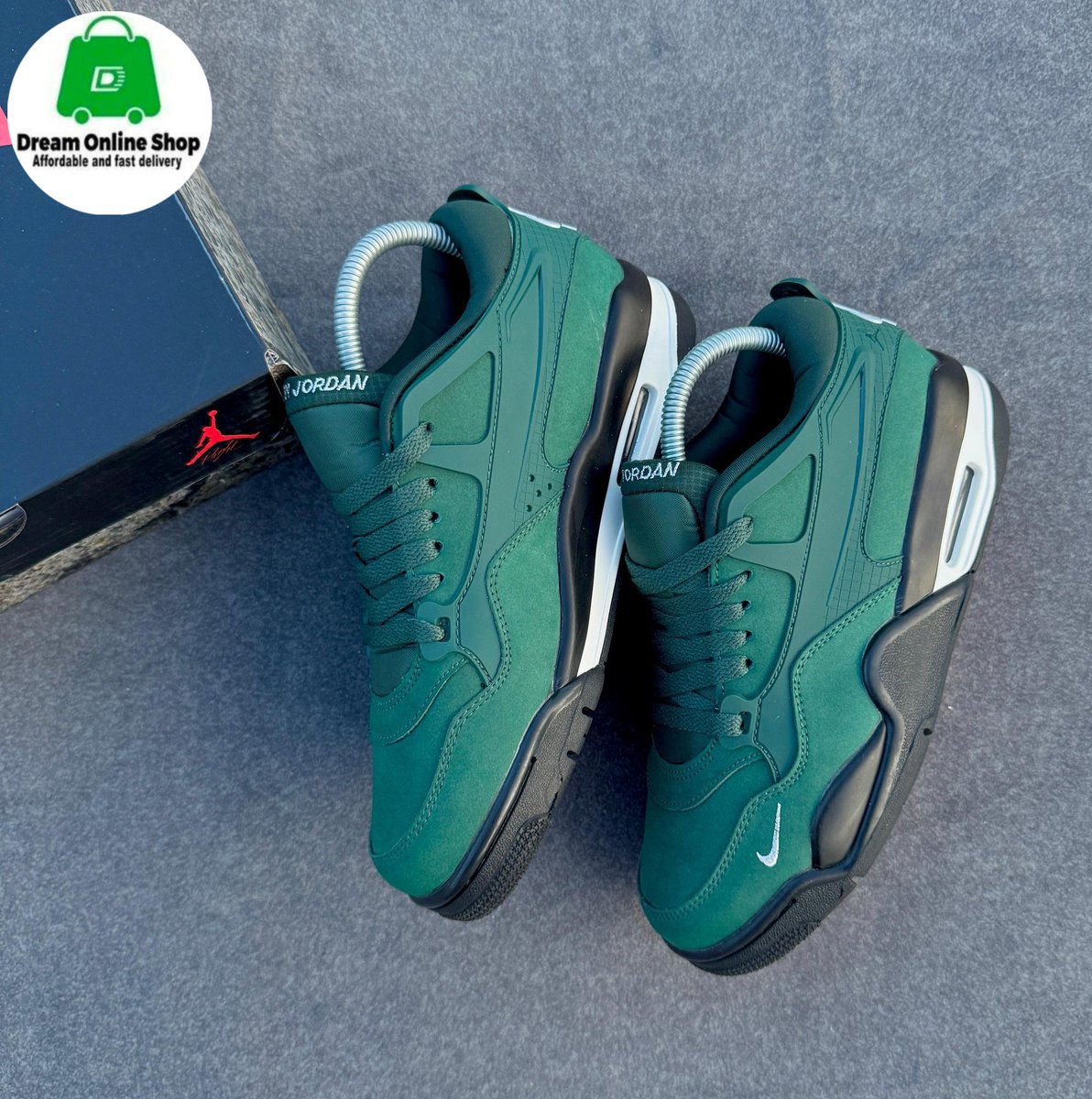 spana_Konki's tweet photo. Jordan 4 RM Bike Air 👟 
Size: 40-45
Bei: 95,000/= Badala ya 120,000/=
📞: 0693688961
WhatsApp: 0743931620
DM @Dream_online_Tz https://t.co/CyVyRBTmTG