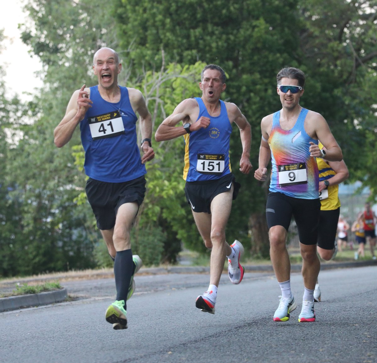 Pics from last nights <a href="/AvonValleyRun/">Avon Valley Runners</a> AVR Westbury 5k sponsored by <a href="/361SportEurope/">361 Sport Europe</a> and <a href="/SportsbugUK/">SportsbugOfficial</a> are now on Flickr

flickr.com/photos/downlan…

<a href="/swsportsnews/">South West Sports News</a> #running #wiltshire #avonvalleyrunners #avrwestbury5k