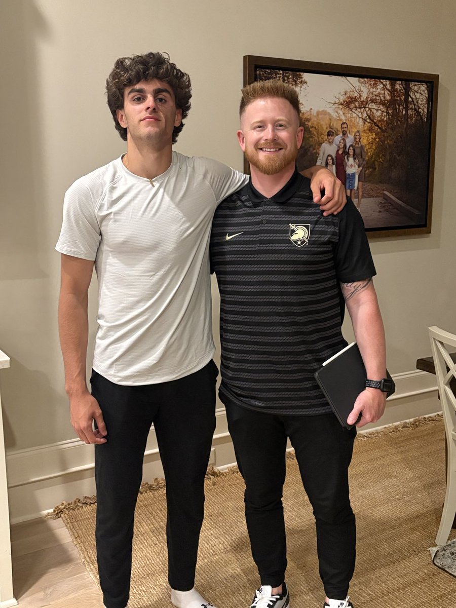 Thank you ⁦<a href="/Coach_Burks/">Chandler Burks</a>⁩ for swinging by to do a home visit!