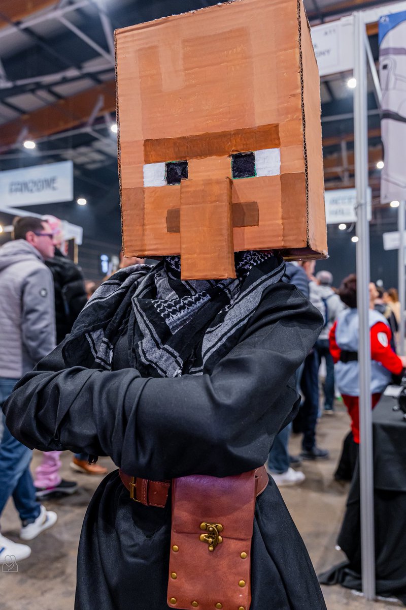 EnoraBelmont's tweet photo. Minecraft villager cosplay
#cosplay #cosplayer #cos #cosplayergirls #Minecraft #craft #villager #minecraftvillager #minecraftcosplay #meme #funny https://t.co/l9ivNJueoR