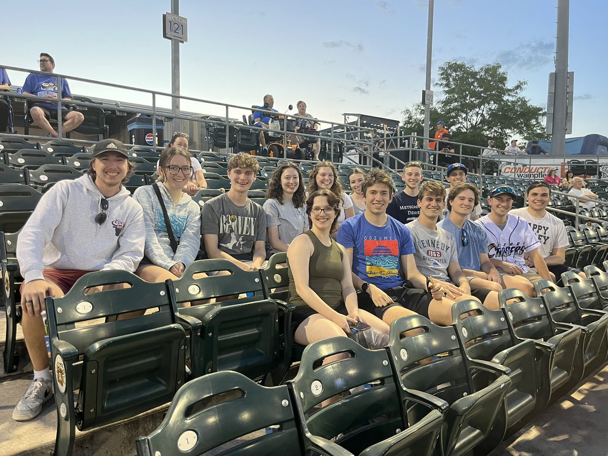 StormChaseTeam's tweet image. DAY 1&2 RECAP: Yesterday, we left campus at 8am and headed for Westfield, Indiana 🚗 Today, we drove through Illinois and Iowa to land in Omaha, Nebraska for the night 🛣️ We even got to enjoy an Omaha Storm Chasers game ⚾️ Excited for our first chase day tomorrow! 🌪️