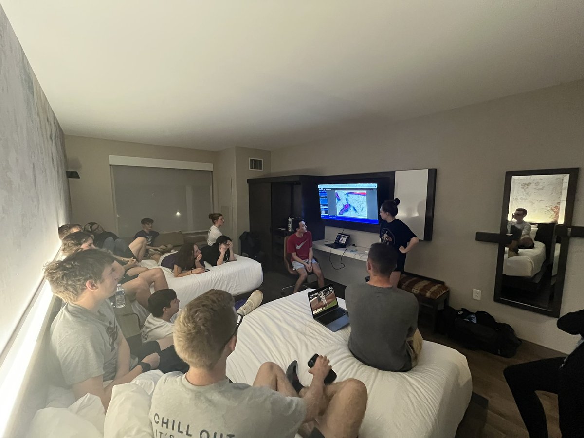 StormChaseTeam's tweet image. DAY 1&2 RECAP: Yesterday, we left campus at 8am and headed for Westfield, Indiana 🚗 Today, we drove through Illinois and Iowa to land in Omaha, Nebraska for the night 🛣️ We even got to enjoy an Omaha Storm Chasers game ⚾️ Excited for our first chase day tomorrow! 🌪️