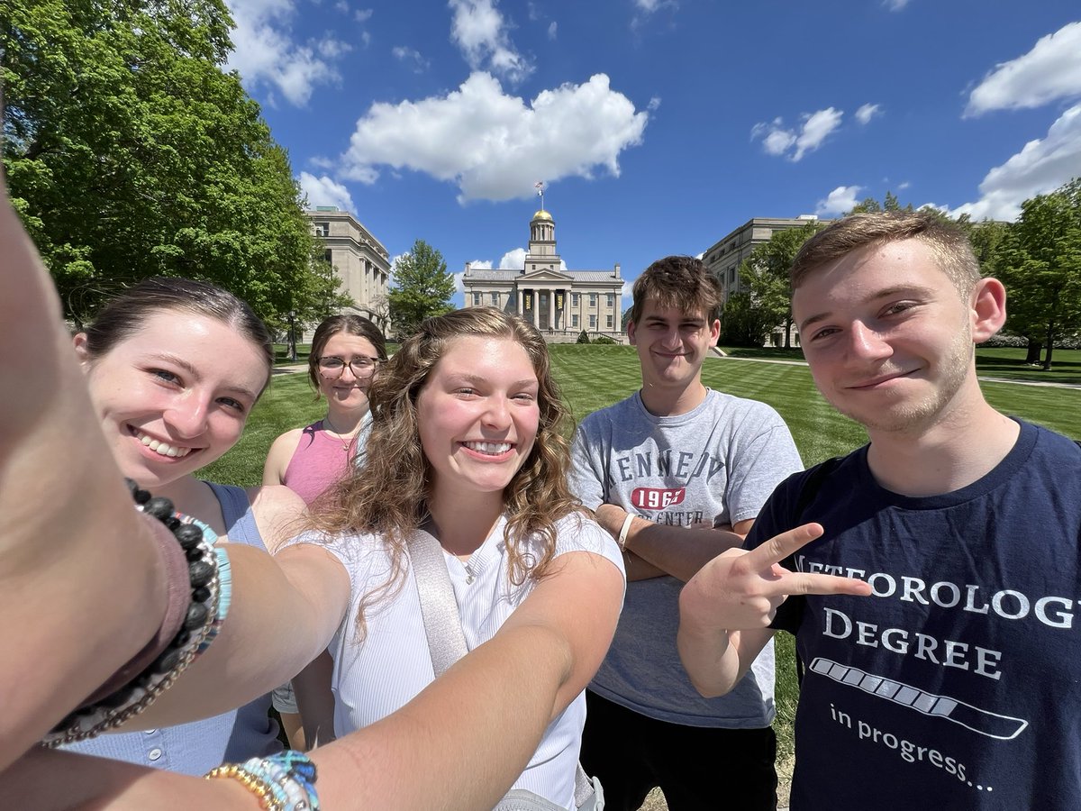 StormChaseTeam's tweet image. DAY 1&2 RECAP: Yesterday, we left campus at 8am and headed for Westfield, Indiana 🚗 Today, we drove through Illinois and Iowa to land in Omaha, Nebraska for the night 🛣️ We even got to enjoy an Omaha Storm Chasers game ⚾️ Excited for our first chase day tomorrow! 🌪️
