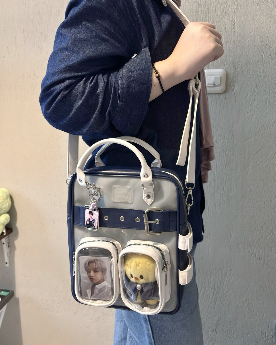 — Ready Stock PVC Bag vol.2  
ur concert buddies!⭑ 

special made by <a href="/lovelytaaaaaaa/">loveleeta🌷</a> &amp; <a href="/bylittlextar/">raa ⭐️ OmoMarket 87-88 ⭐️ CF Prep</a>💗⭐️

size aman untuk konser yaa!
— available in 4 colors;
 
 order here ➡️ forms.gle/TfnpZ633RdMyax…