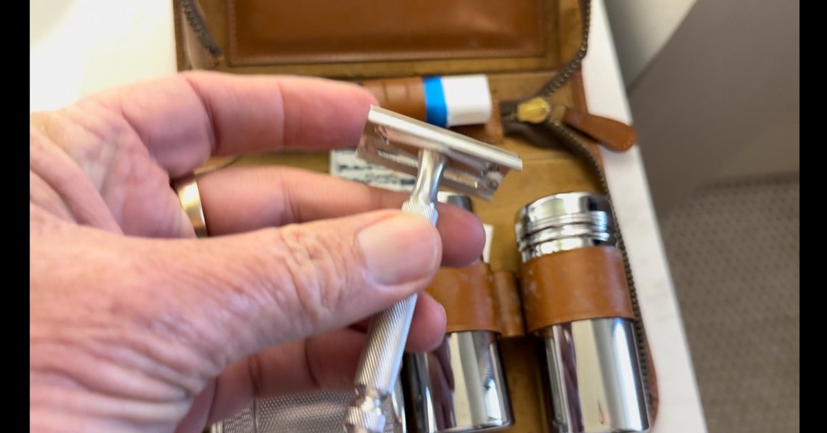 kenkirkup's tweet photo. Travel Shave May 2025.-Vintage Travel Case- Gillette Tech, Proraso, Simpson Wee Scot &amp; Polo 67’..Video coming soon to YouTube 

YouTube:
https://t.co/TynmamulkI

#kensurfs #wetshaving #wetshave #shaving #shave #gillette #hendrixclassics #wilkinsonsword #semogue https://t.co/sXiKtfSV34