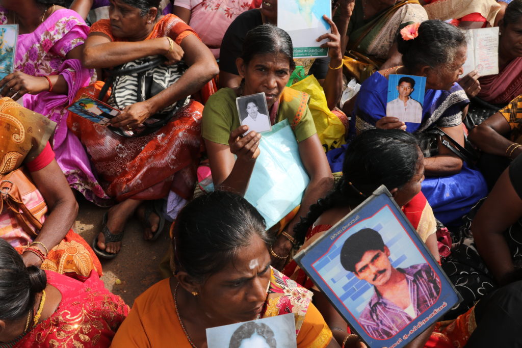 vikalpavoices's tweet photo. මැයි!!!
May!!!
#srilanka #EndoftheWAR #Justice #May18sl https://t.co/DAppxRIG0P