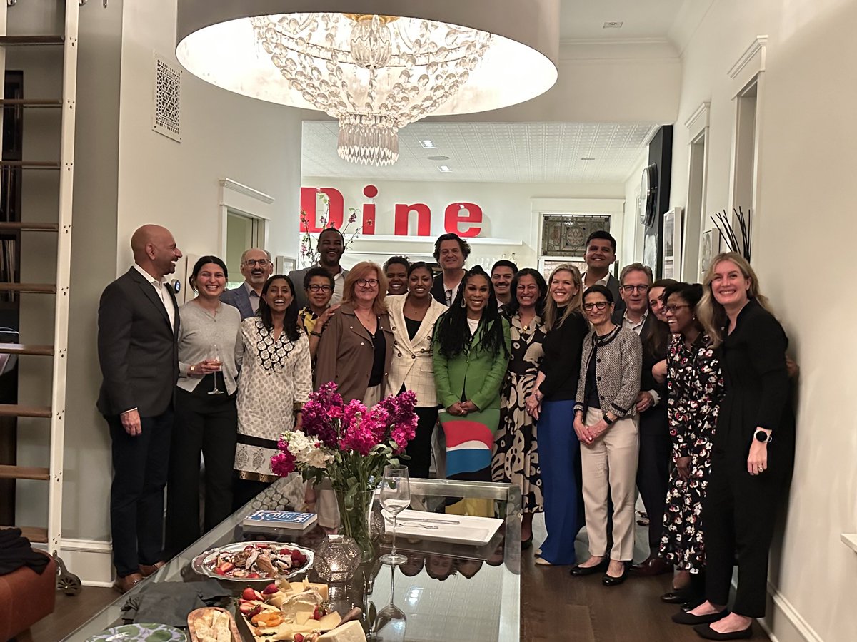 Susan Quaggin (@susanquaggin) on Twitter photo Fantastic evening celebrating community & our amazing <a href="/NU_IntMed/">NU Internal Medicine</a> #MGR speaker <a href="/uche_blackstock/">uché blackstock, md</a> 💜 💜 Fantastic evening celebrating community & our amazing <a href="/NU_IntMed/">NU Internal Medicine</a> #MGR speaker <a href="/uche_blackstock/">uché blackstock, md</a> 💜 💜