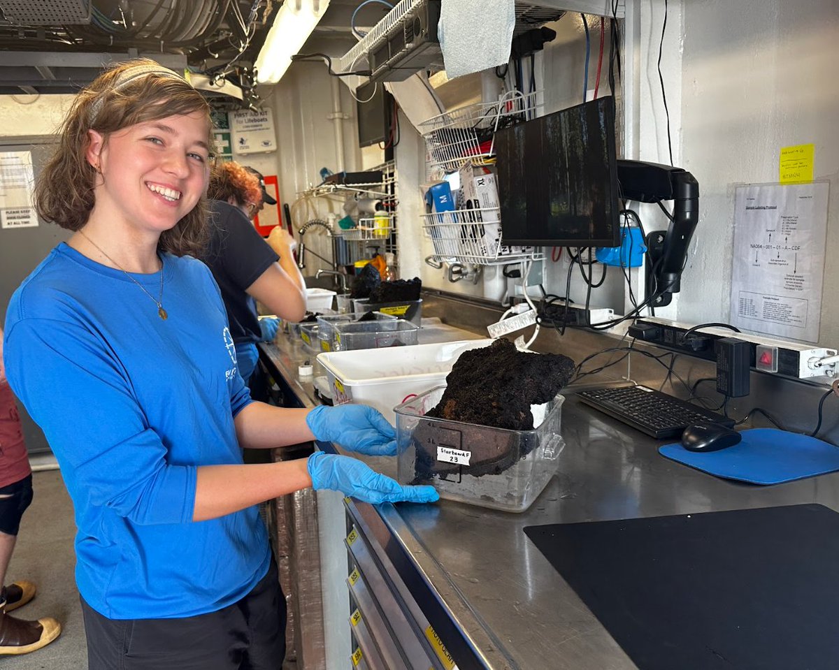 EVNautilus's tweet image. Today, #CorpsofExploration Science Team member Sierra Landreth is taking over our #InstagramStories and #FacebookStories! A graduate student at @FSU_EOAS, Sierra studies deep-sea benthic ecology and communities on Pacific seamounts.